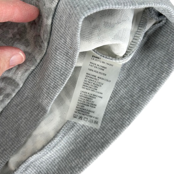 Girls DEX Gray Leopard Print Flocked Pullover Crewneck Sweatshirt Size 6 - Picture 4 of 5